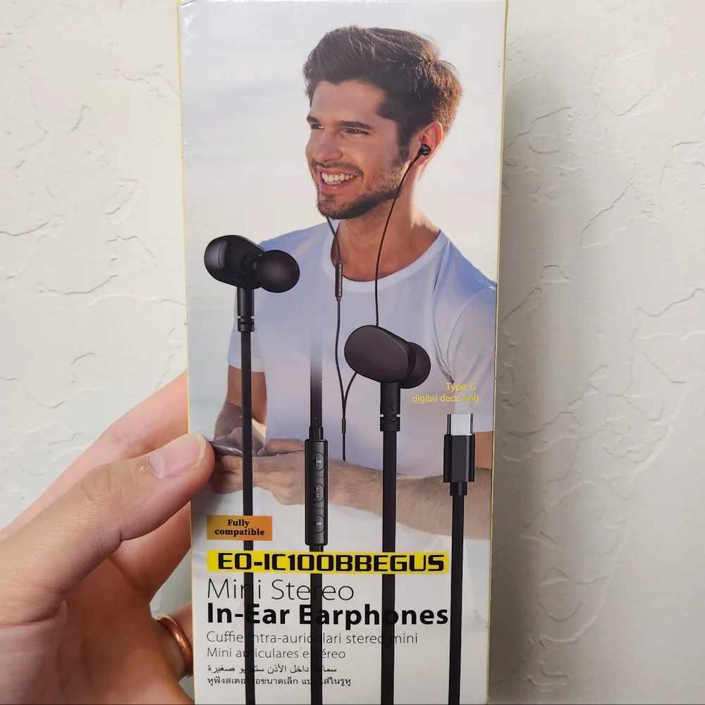 Black Earbud Headphones